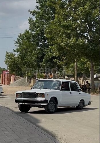 LADA (VAZ) 2107-2