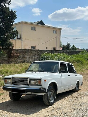 LADA (VAZ) 2107-1