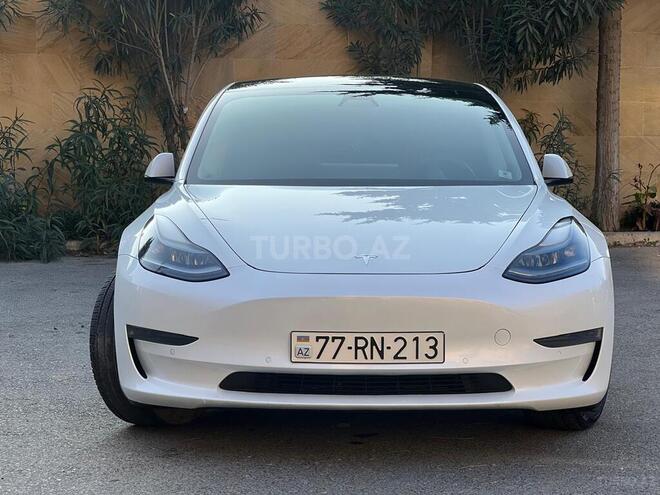 Tesla Model 3-3