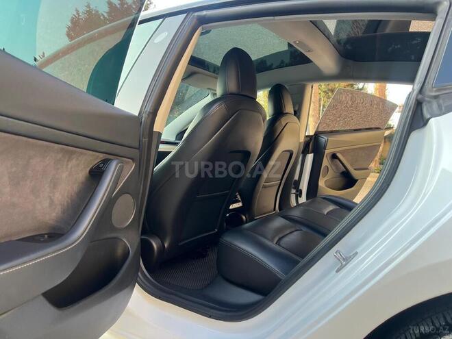 Tesla Model 3-21