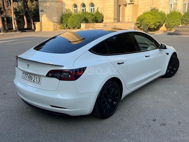 Tesla Model 3-8