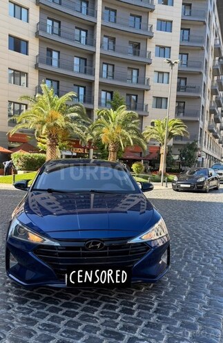 Hyundai Elantra-1