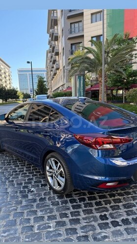 Hyundai Elantra-3