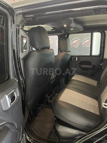 Jeep Wrangler-11