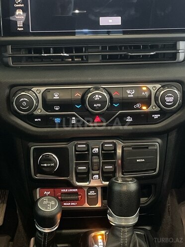 Jeep Wrangler-8