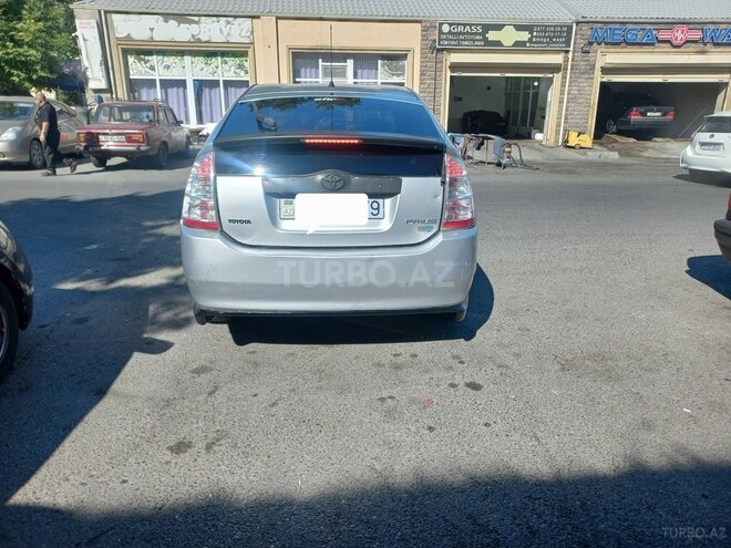 Toyota Prius-2