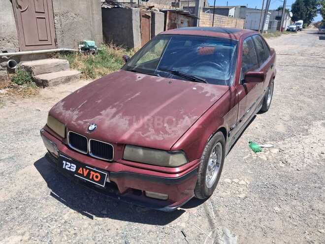 BMW 318-9