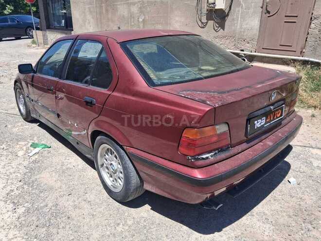 BMW 318-2