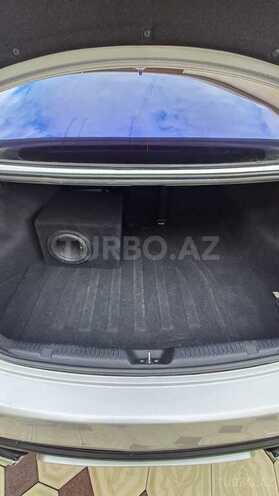 Hyundai Elantra-9