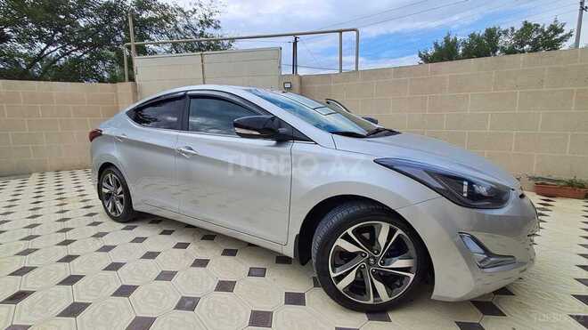 Hyundai Elantra-14