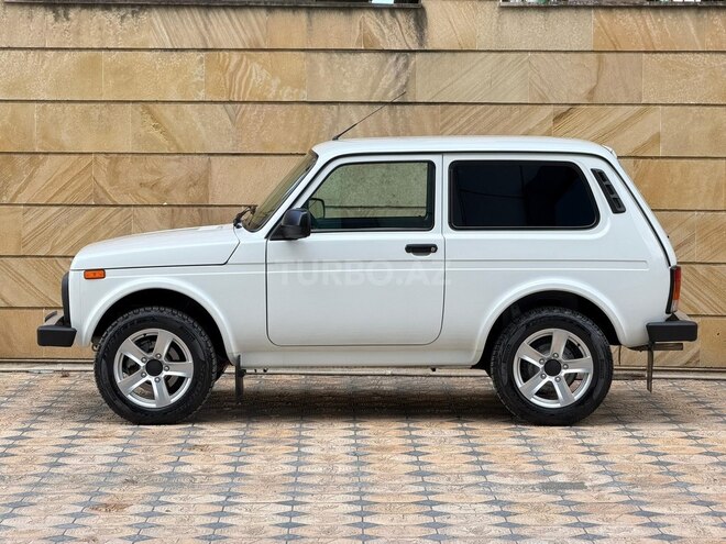 LADA (VAZ) Niva-9