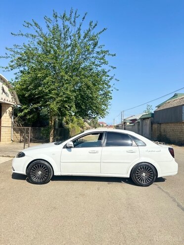 Daewoo Gentra-5