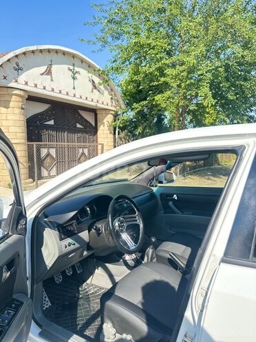 Daewoo Gentra-8