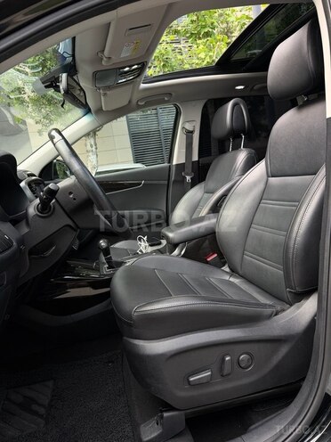 Kia Sorento-10