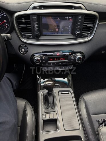 Kia Sorento-17
