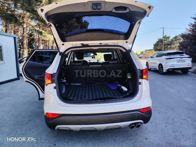 Hyundai Santa Fe-5