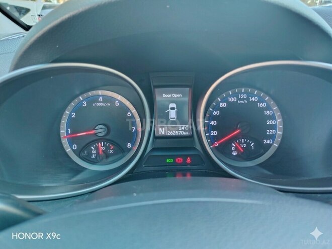 Hyundai Santa Fe-11