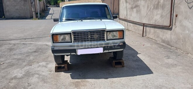 LADA (VAZ) 2107-1