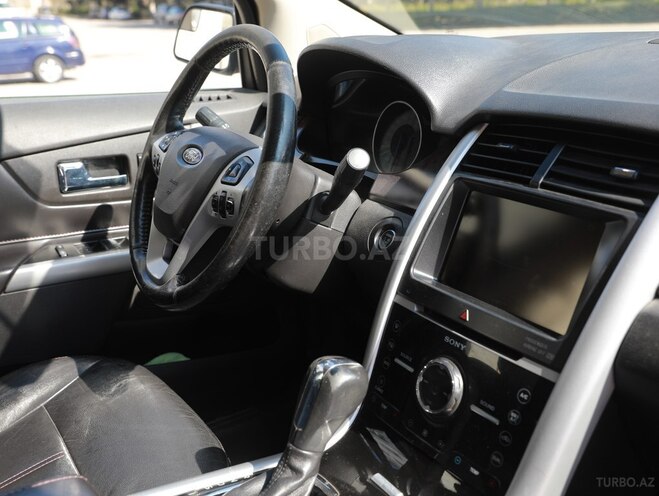 Ford Edge-6