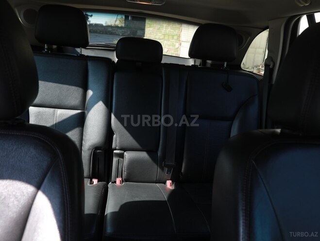 Ford Edge-10