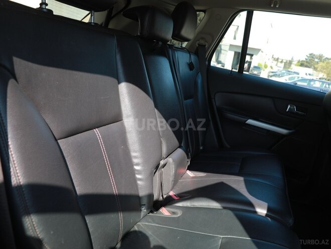 Ford Edge-11