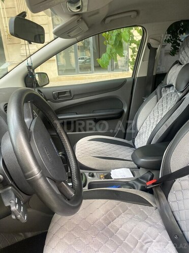 Ford Focus-5
