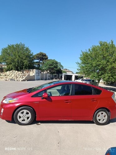 Toyota Prius-3