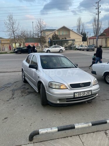 Opel Astra-11