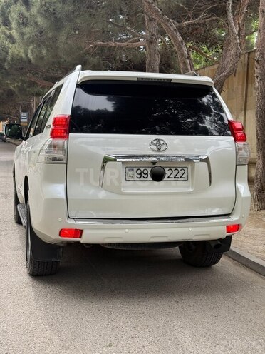 Toyota Land Cruiser Prado-6
