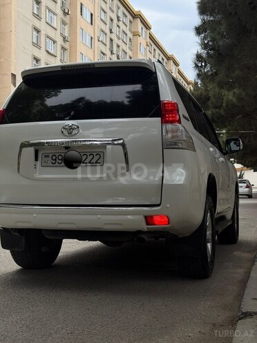 Toyota Land Cruiser Prado-3