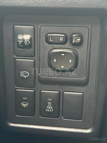 Toyota Land Cruiser Prado-16