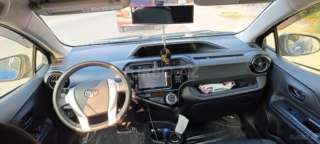 Toyota Aqua-6
