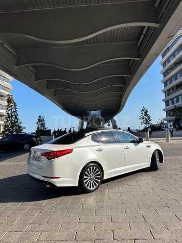 Kia Optima-4