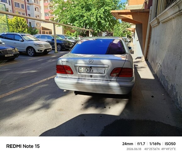 Mercedes E 230-2