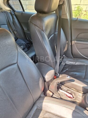 Chevrolet Cruze-2