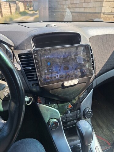 Chevrolet Cruze-11