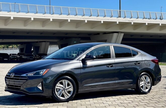 Hyundai Elantra-15