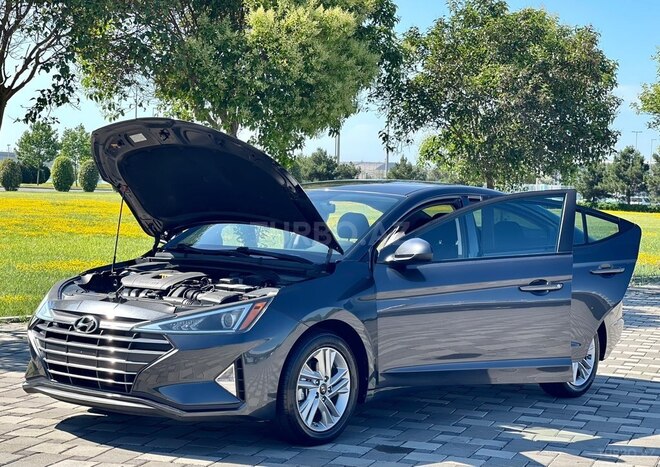 Hyundai Elantra-10