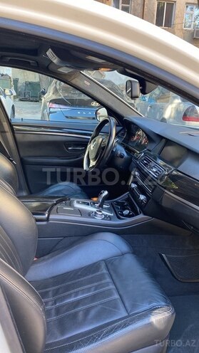 BMW M5-11