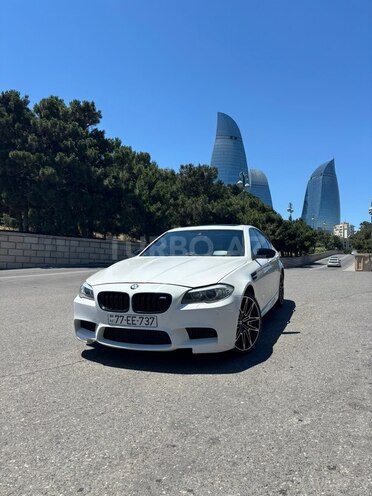 BMW M5-1