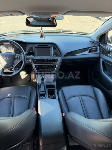 Hyundai Sonata-11