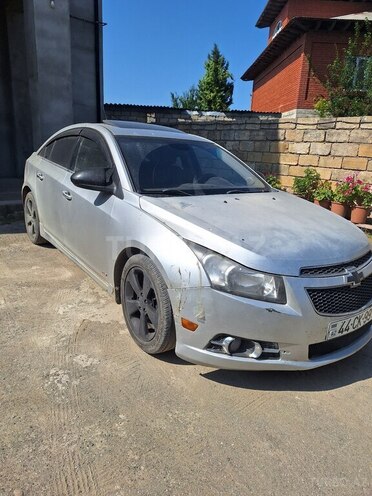 Chevrolet Cruze-15