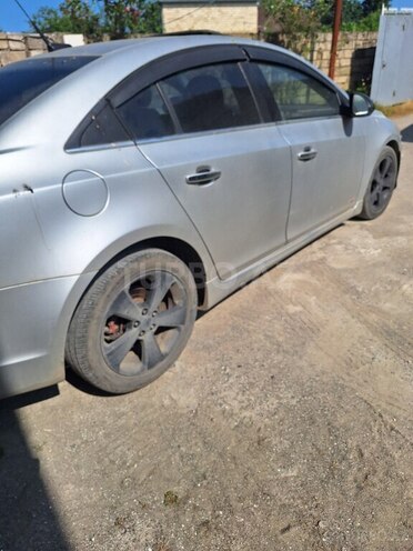Chevrolet Cruze-17