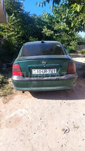 Opel Vectra-2