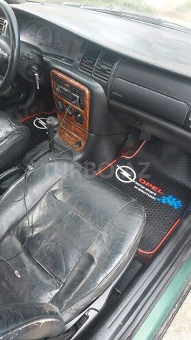 Opel Vectra-10