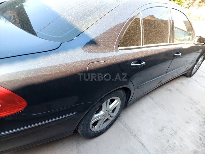 Mercedes E 240-4