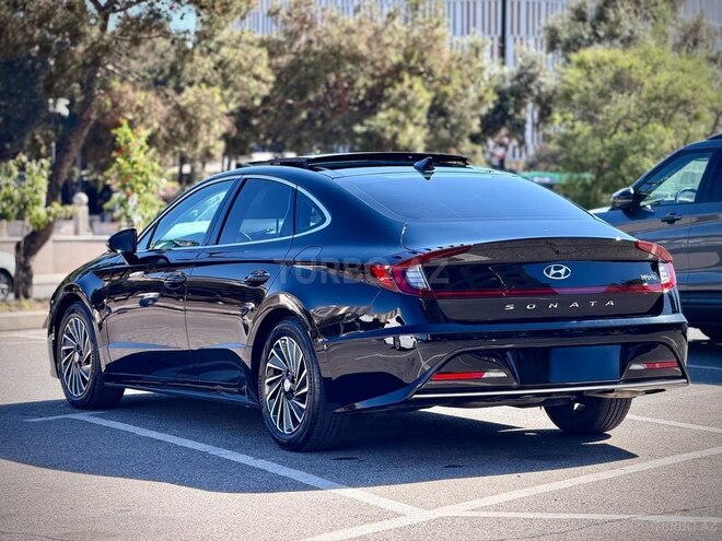 Hyundai Sonata-5