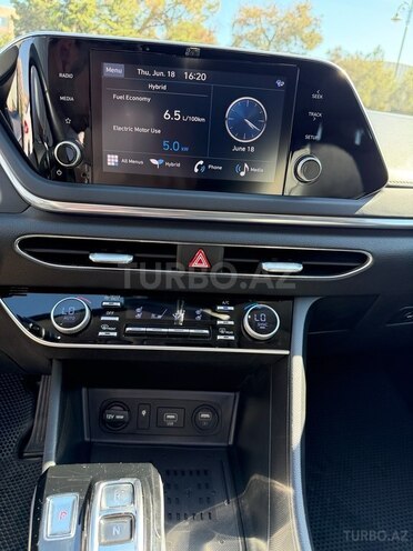 Hyundai Sonata-14