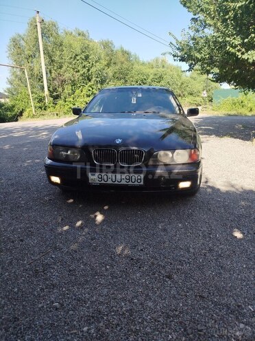 BMW 520-1
