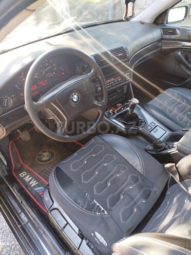 BMW 520-7